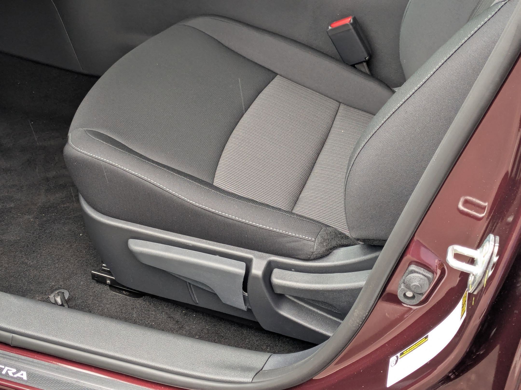 2025 Nissan Sentra SV photo 4
