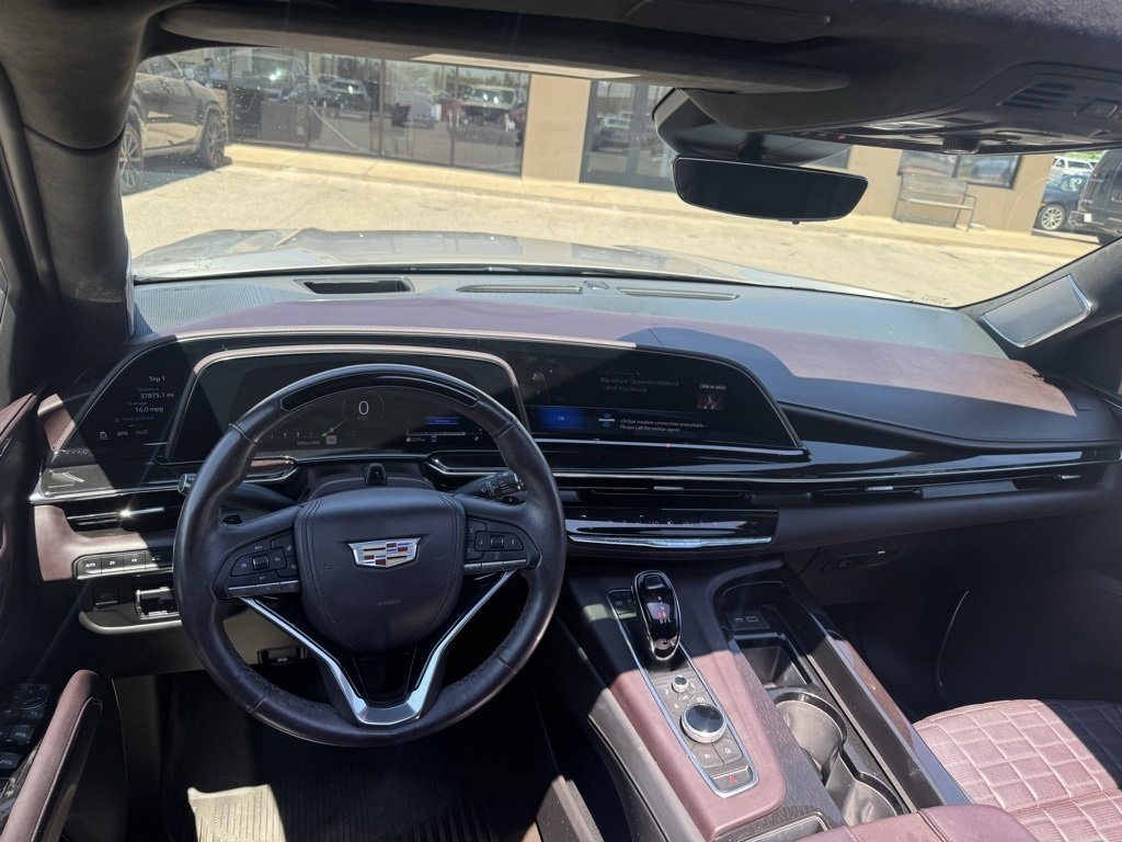 2022 Cadillac Escalade ESV Premium Luxury Platinum photo 2