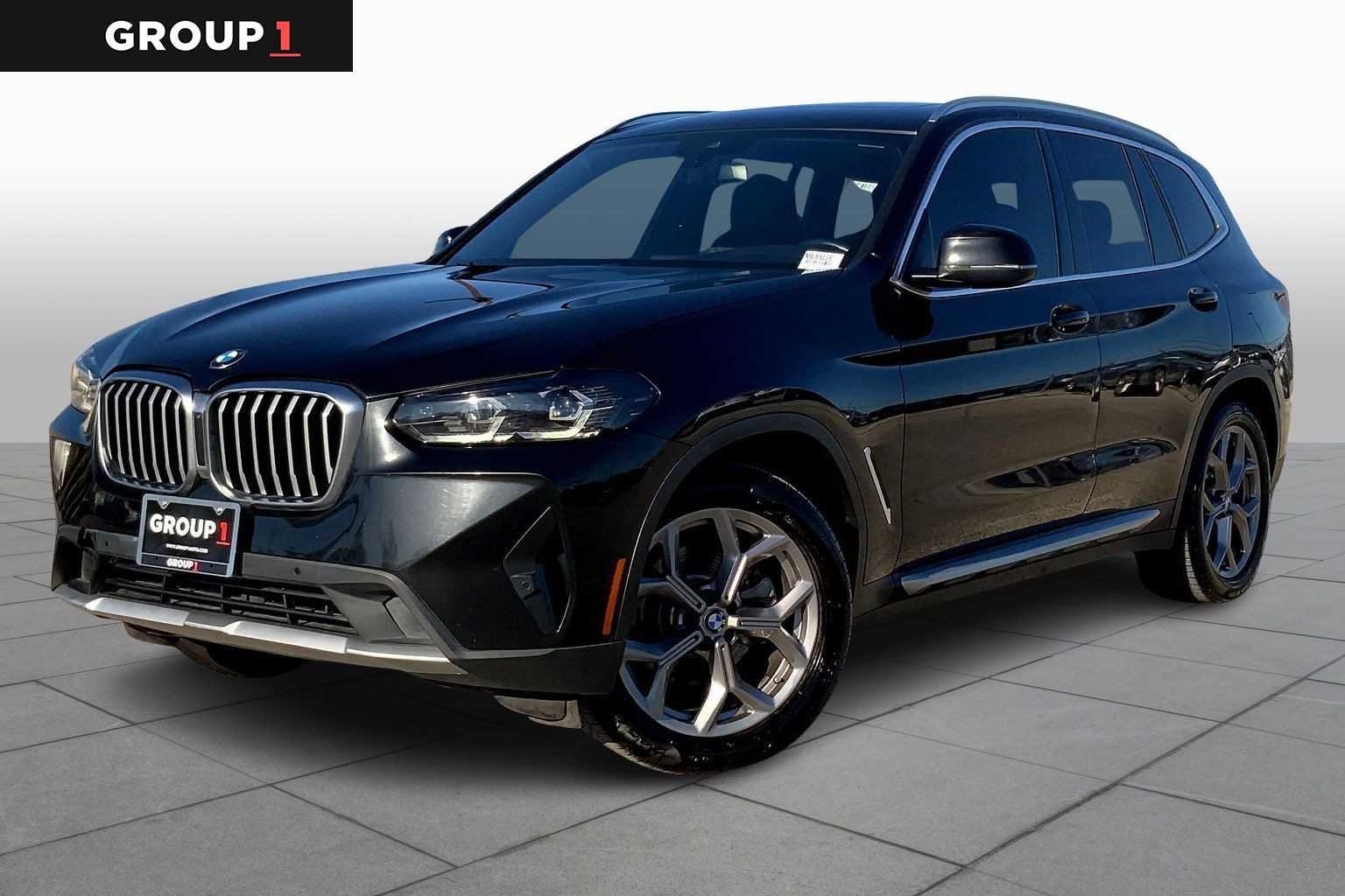 2022 BMW X3 30i's photo