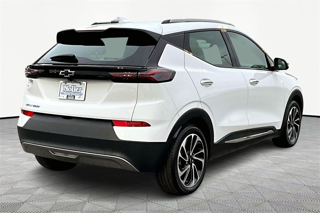 Used 2023 Chevrolet Bolt EUV Premier with VIN 1G1FZ6S00P4203322 for sale in Kansas City