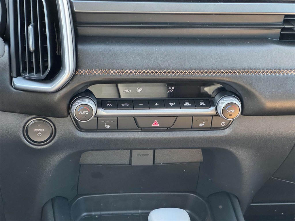 2025 Mazda CX-50 Premium photo 3