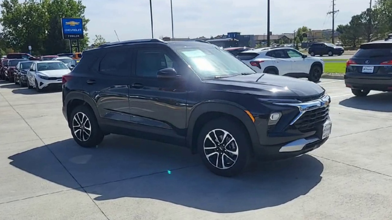 2026 Chevrolet Trailblazer LT photo 2
