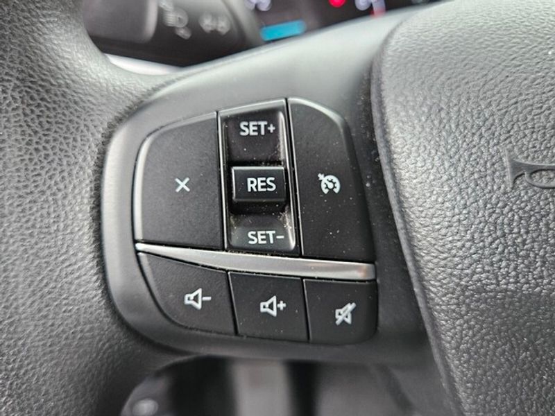2022 Ford Maverick XLT photo 26