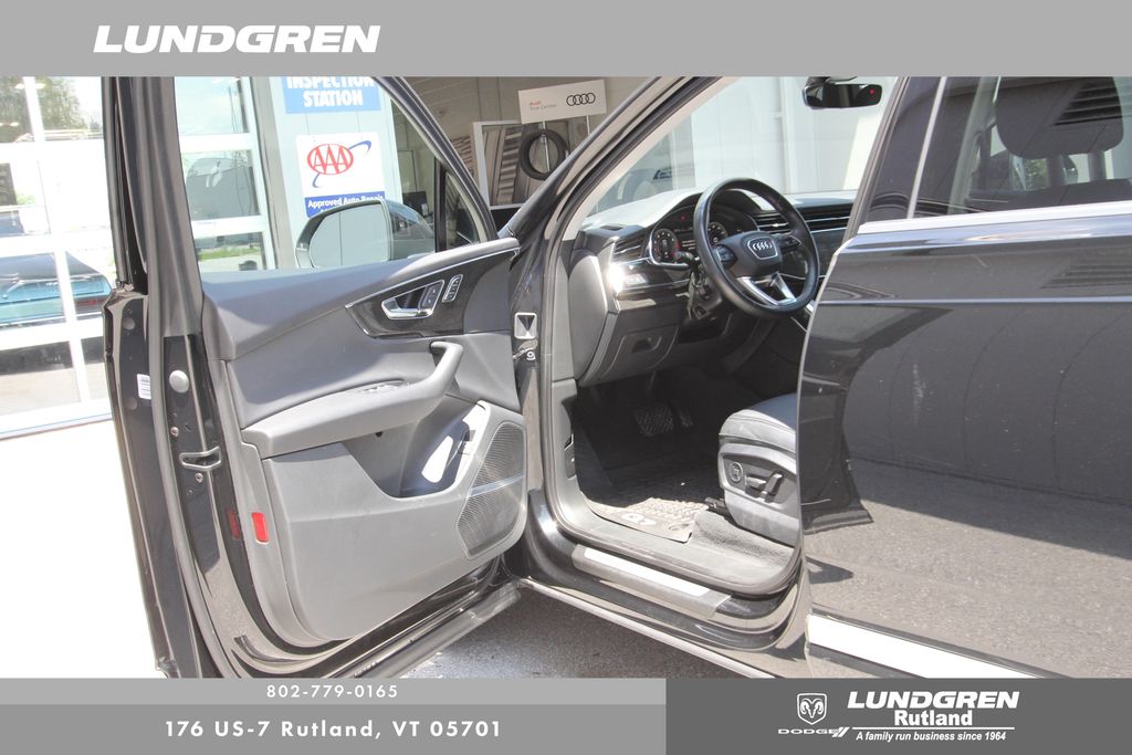 2022 Audi Q7 55 Premium Plus photo 10