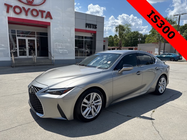 2021 Lexus IS