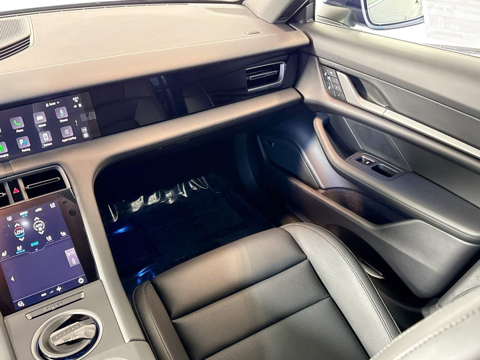 2025 Porsche Taycan 4 photo 20
