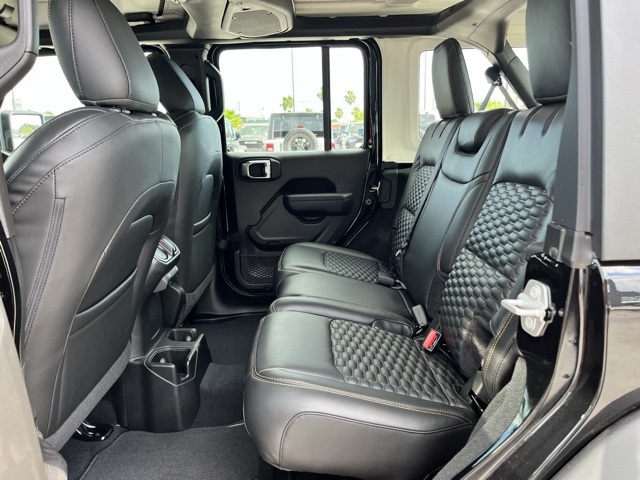 2025 Jeep Wrangler Sport photo 16
