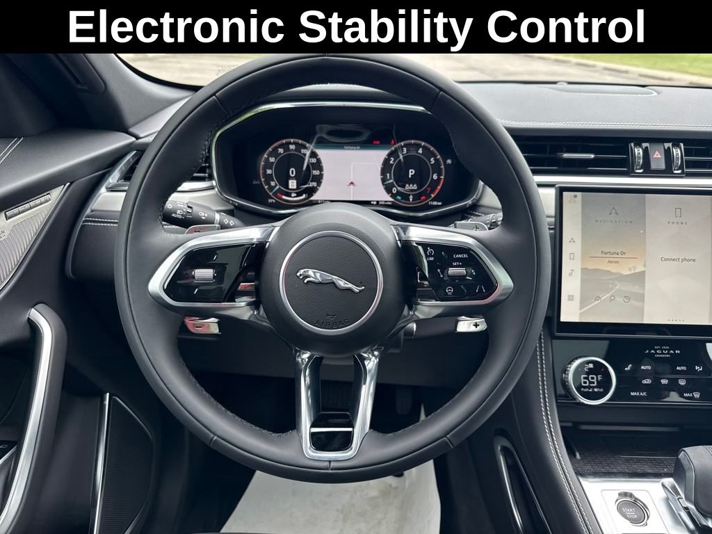 2025 Jaguar F-PACE P400 R-Dynamic S photo 18