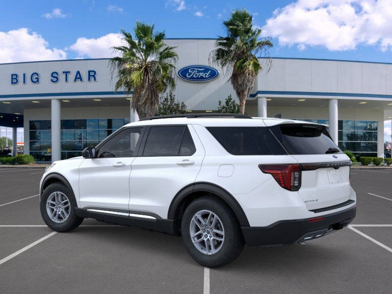 2025 Ford Explorer photo 4