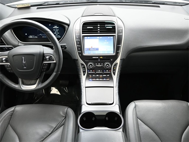 2019 Lincoln Nautilus Reserve photo 13