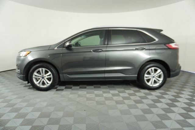 2020 Ford Edge SEL photo 4