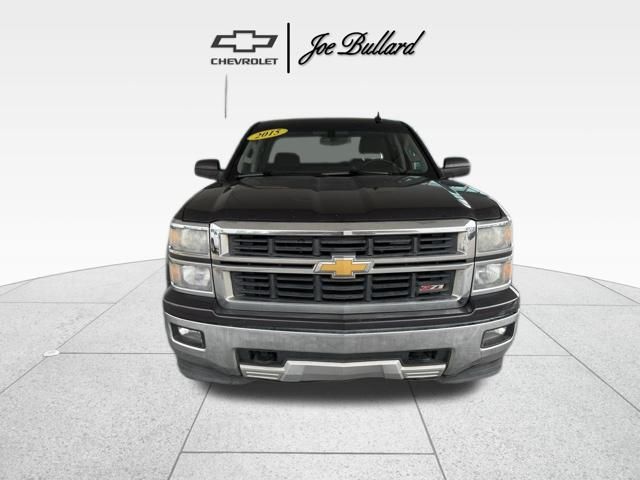 2015 Chevrolet Silverado 1500 LT photo 2