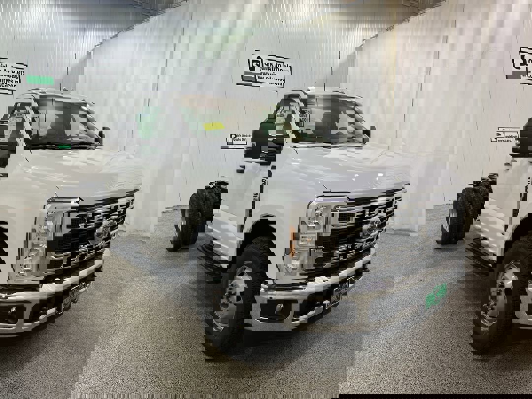 2025 Ford F-350 XL photo 3