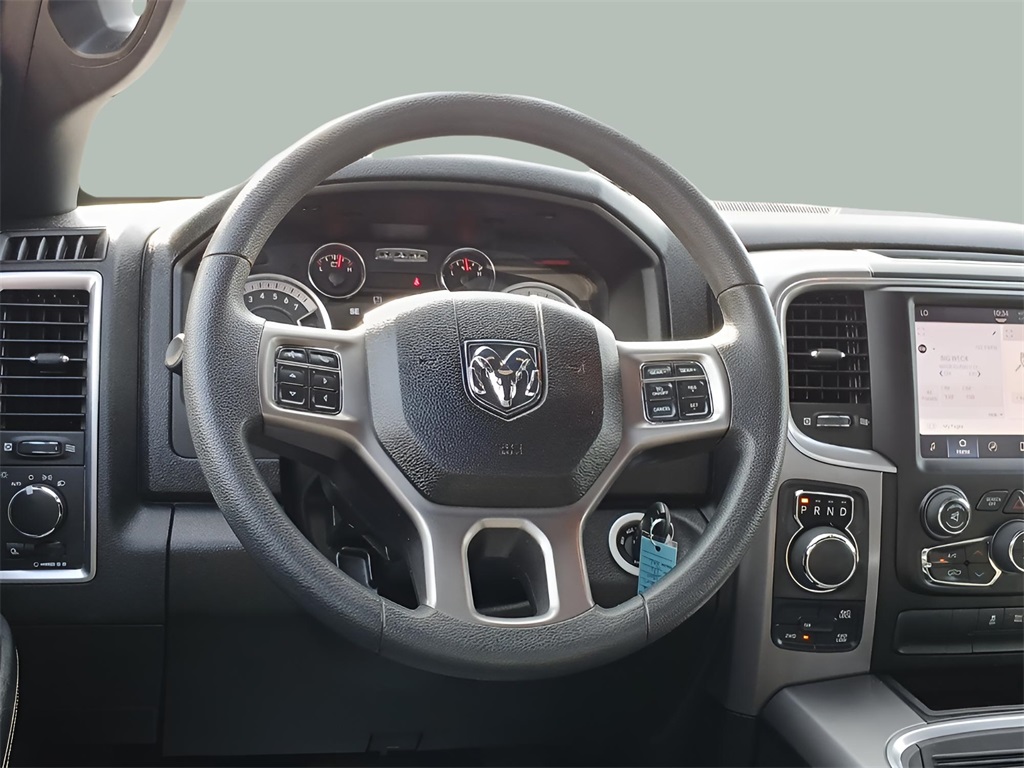 2022 Ram 1500 Classic Warlock photo 9