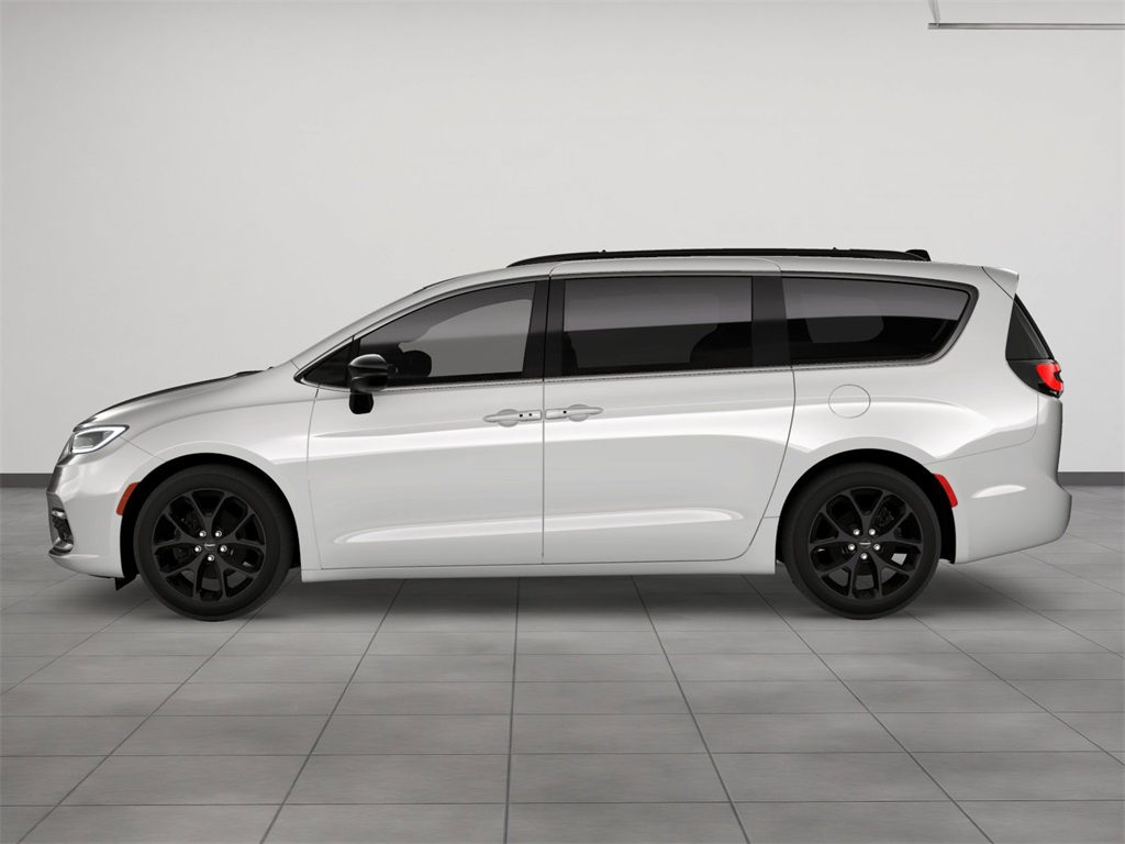 2026 Chrysler Pacifica Limited photo 3
