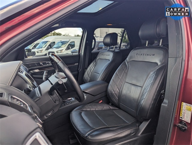 2017 Ford Explorer Platinum photo 4