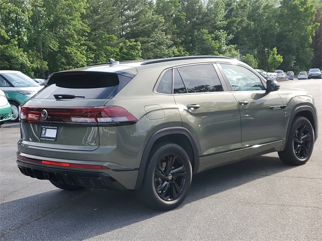 2025 Volkswagen Atlas Cross Sport SEL R-Line photo 4