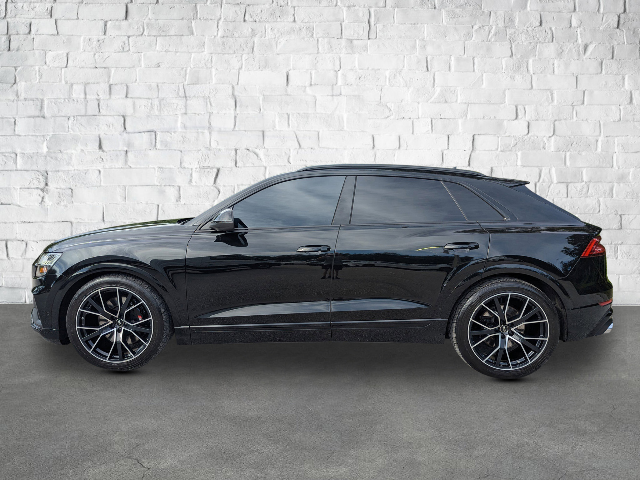 2022 Audi SQ8 Prestige photo 2