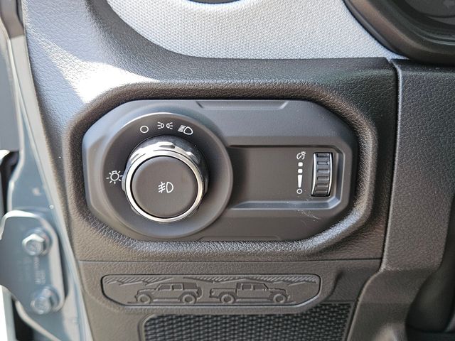 2025 Jeep Wrangler Sport photo 28