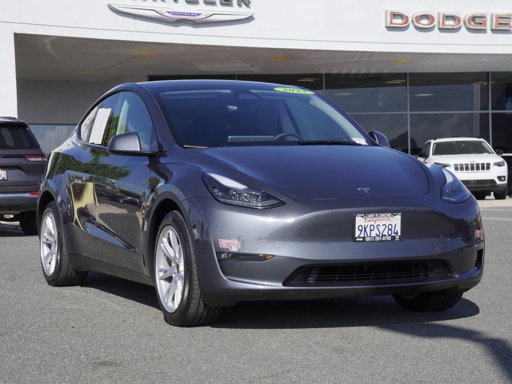 2023 Tesla Model Y Long Range's photo