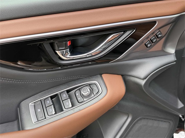 2025 Subaru Outback Touring XT photo 27