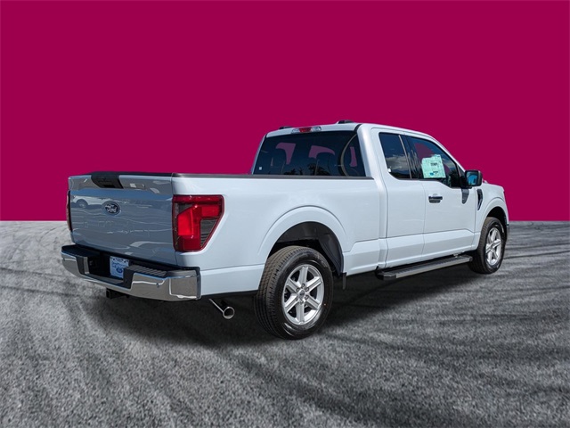 2025 Ford F-150 XLT photo 4