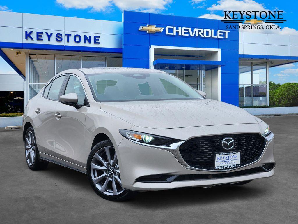 2025 Mazda Mazda3 Preferred's photo