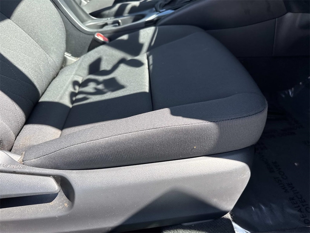 2023 Toyota Corolla LE photo 10