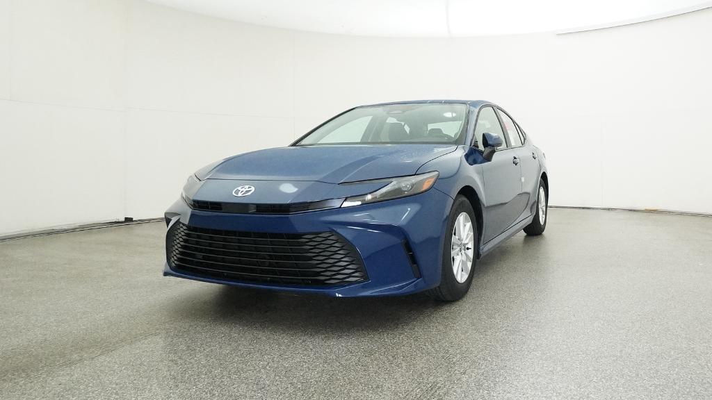 2026 Toyota Camry LE photo 4