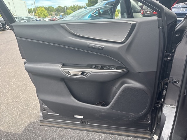 2024 Lexus NX 450h+ Luxury photo 8