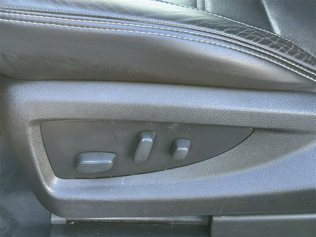 2018 GMC YUKON XL - Image 16