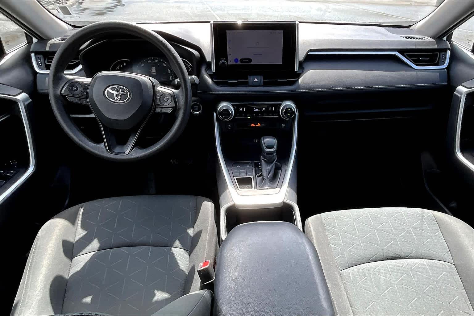 2023 Toyota RAV4 XLE photo 19