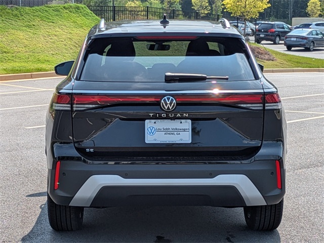 2025 Volkswagen Tiguan SE photo 2