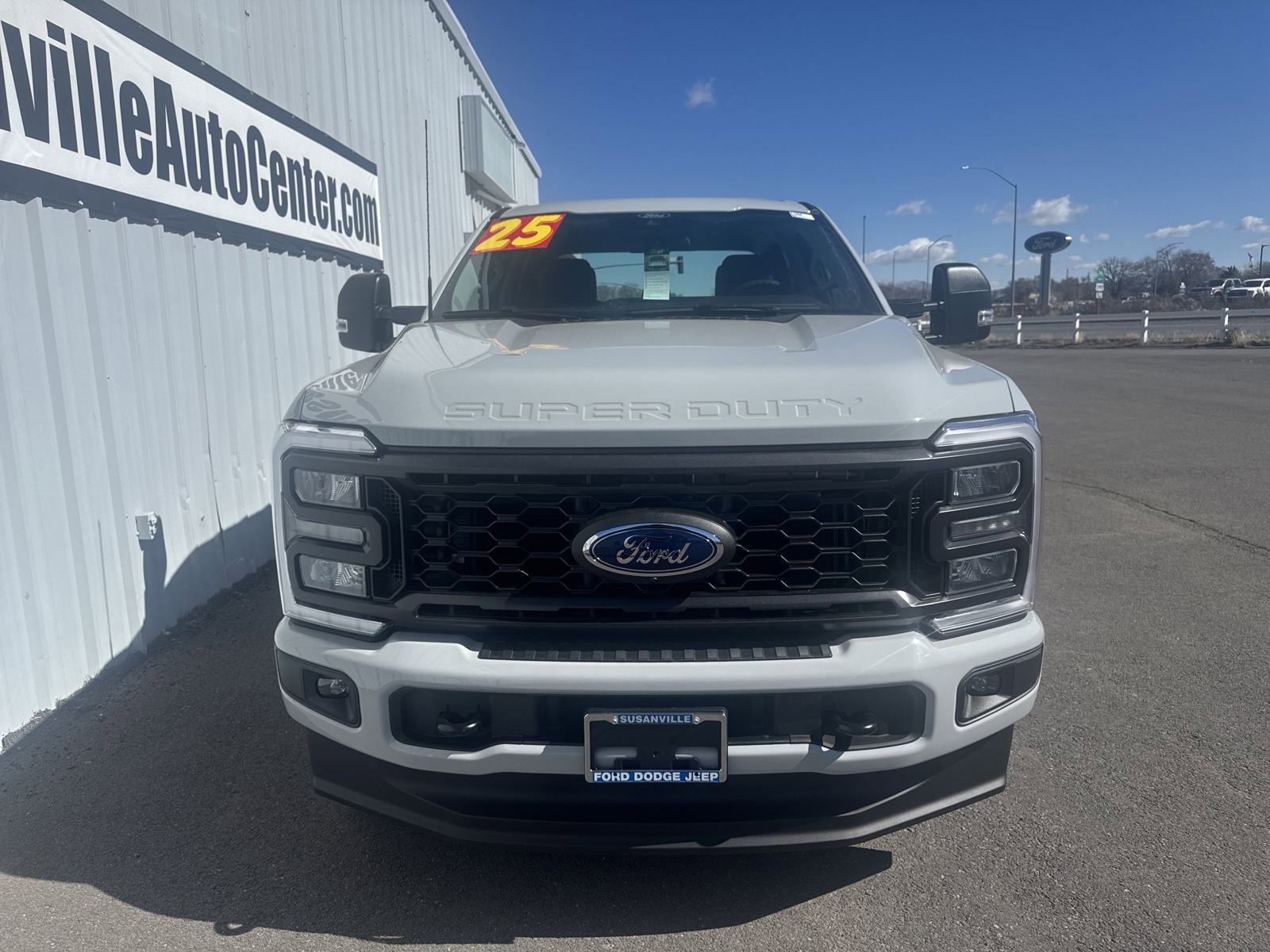 2025 Ford F-250 XL photo 2