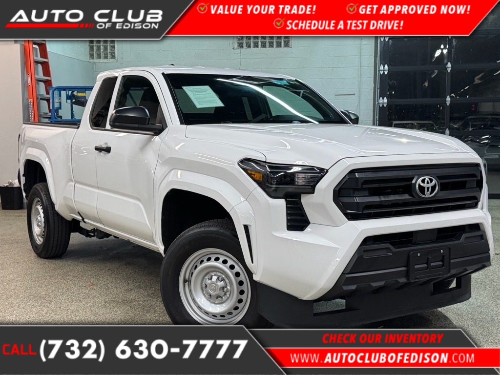 2025 Toyota Tacoma SR's photo