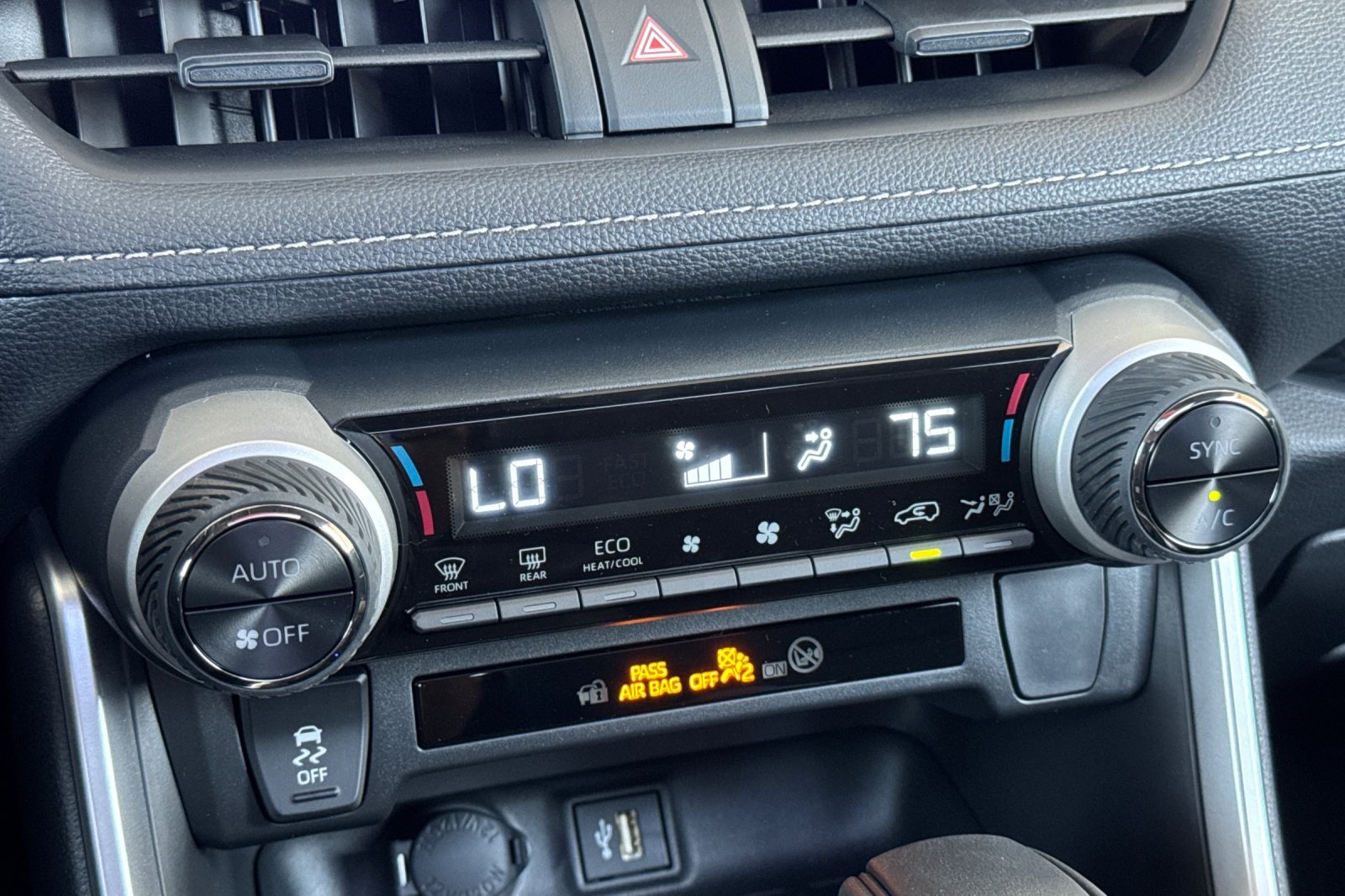 2025 Toyota RAV4 Hybrid XLE photo 21