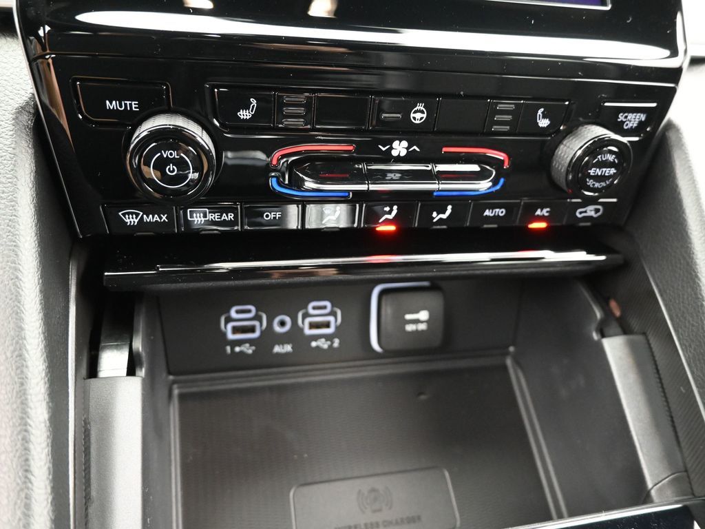 2025 Jeep Grand Cherokee Altitude photo 17