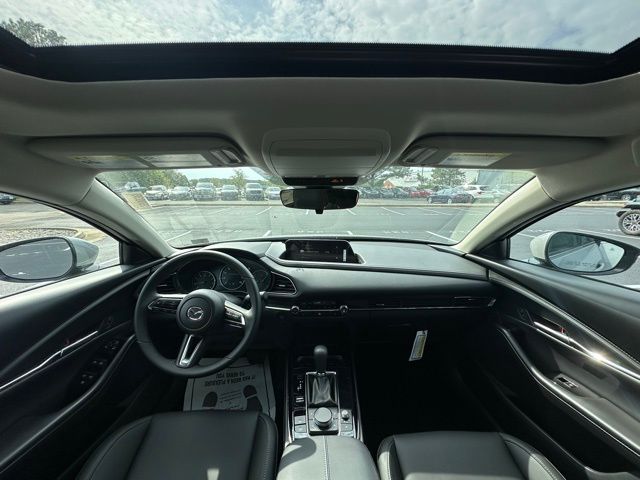 2025 Mazda CX-30 2.5 S Preferred photo 2