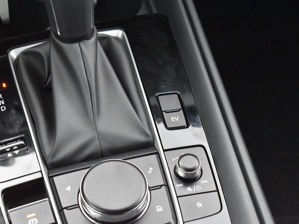 2025 Mazda CX-50 Premium photo 17
