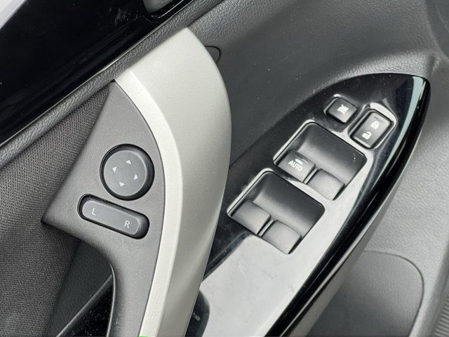 2024 Mitsubishi Eclipse Cross LE photo 4