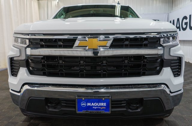 2026 Chevrolet Silverado 1500 LT photo 3