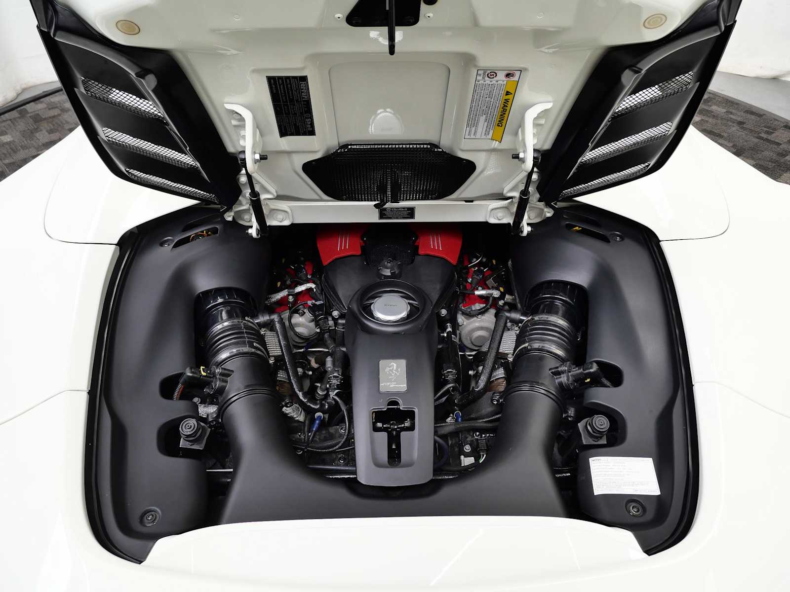 2019 Ferrari 488 Spider photo 29