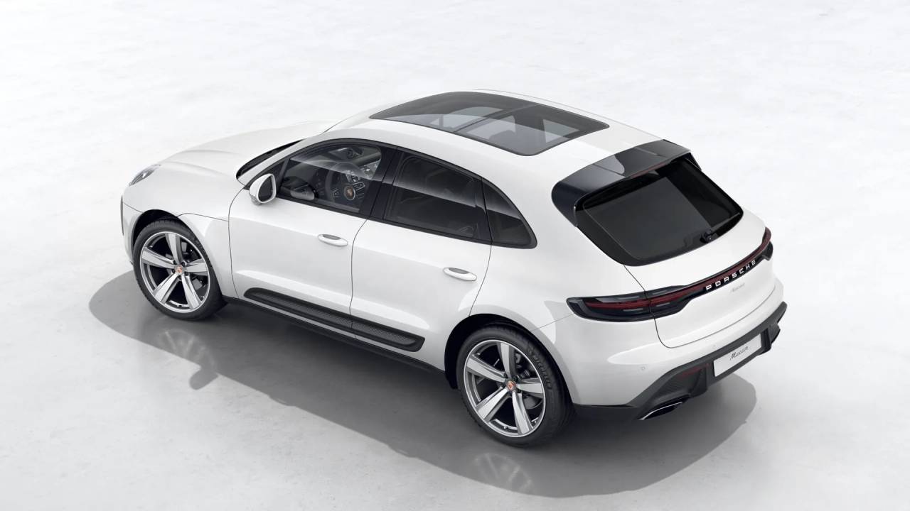 2026 Porsche Macan T photo 2