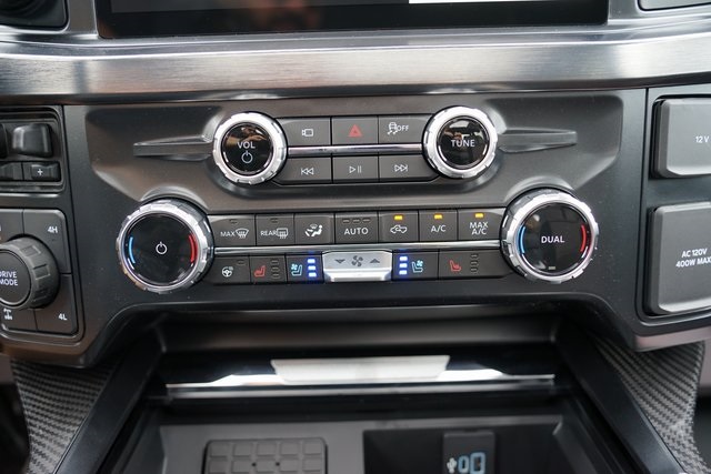 2025 FORD F-250 - Image 38