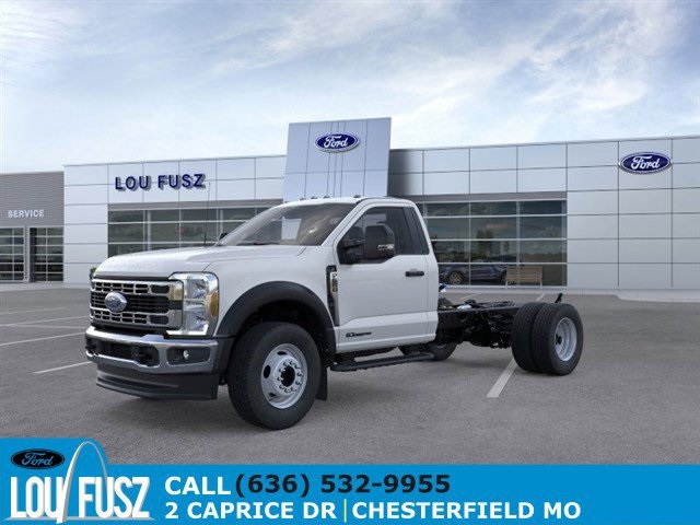 2025 Ford F-600 Super Duty Chassis Cab XL's photo