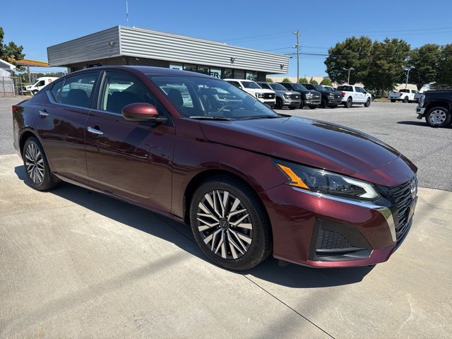 2023 Nissan Altima 2.5 SV photo 3