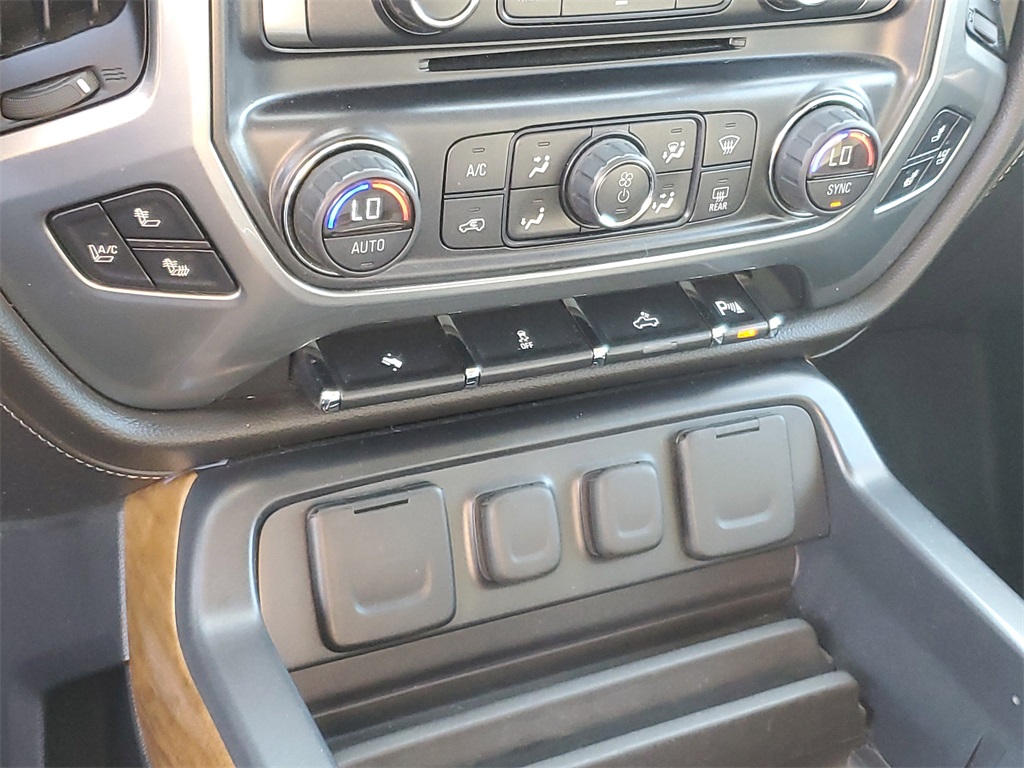 2014 Chevrolet Silverado 1500 LTZ photo 14
