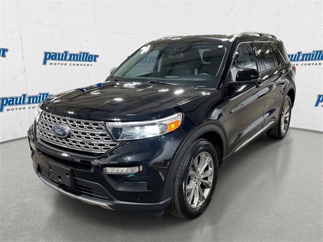 2023 Ford Explorer Limited's photo