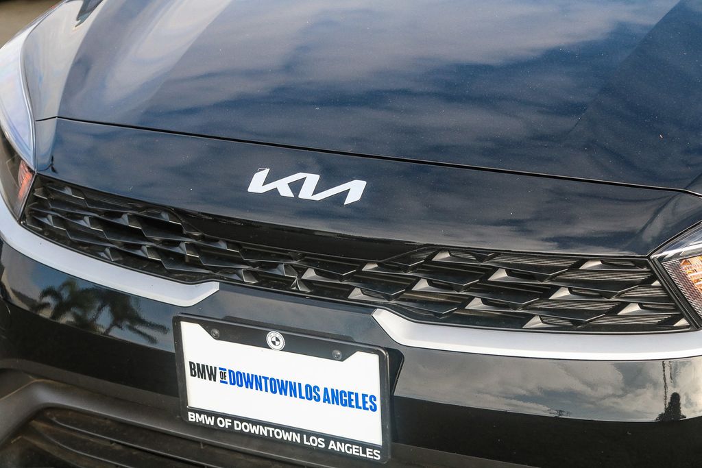2023 Kia Forte LXS photo 11
