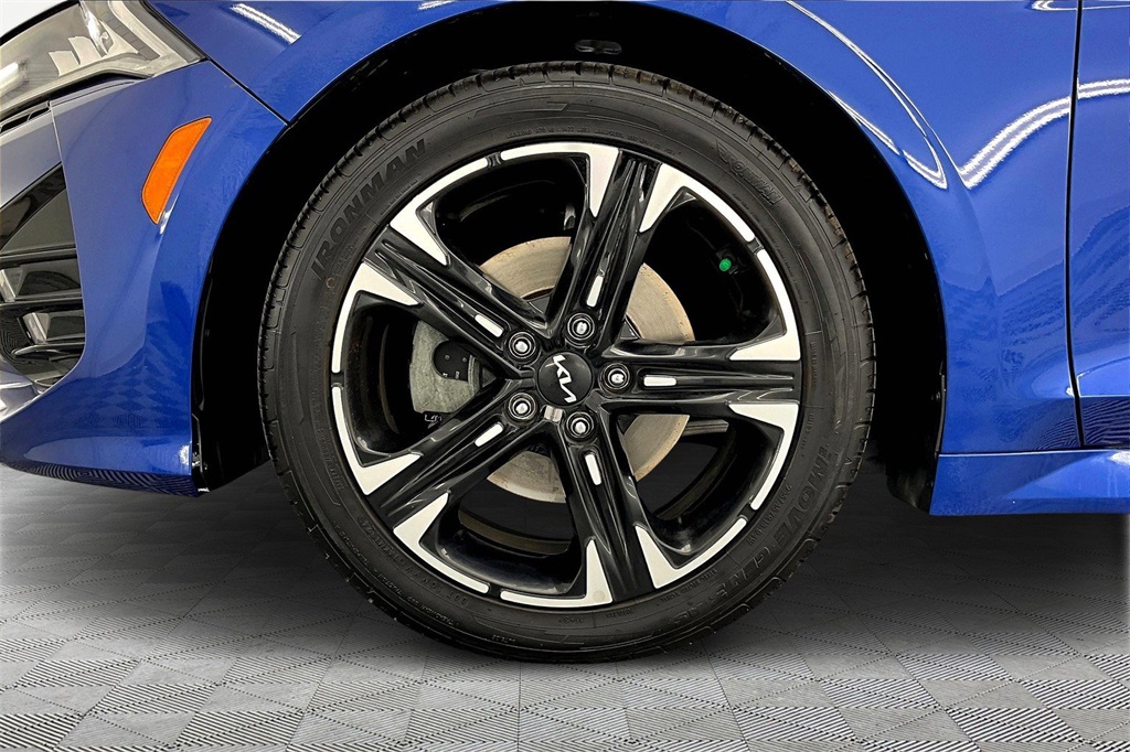 2022 Kia K5 GT-Line photo 8